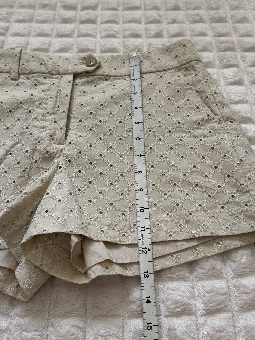 NEW Banana Republic 2 Eyelet Flat Front Shorts ~ Beige Cream Lined - Picture 5 of 7